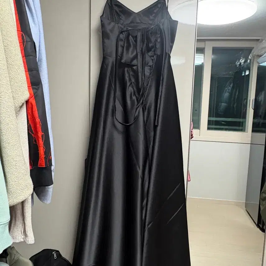 [BUNJANG] Black Satin A-Line Long Wedding Snap Dress / 웨딩스냅 드레스