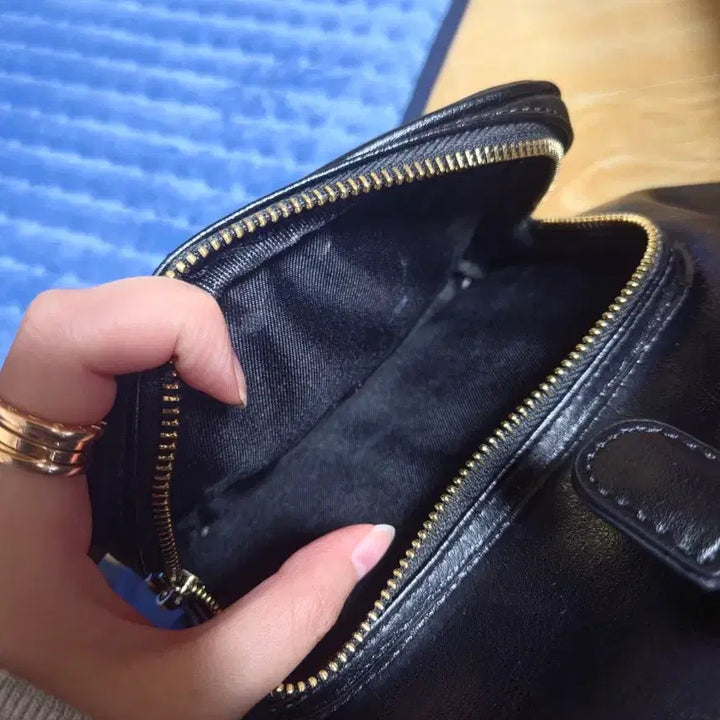 [BUNJANG] Paul &amp; New York Classic Logo Poche Backpack Black / 폴뉴아 클래식 로고 포체 백팩 블랙