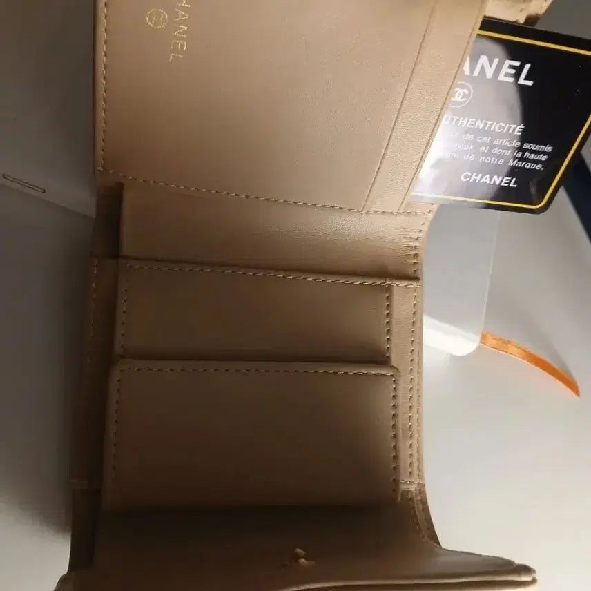 [BUNJANG] Beige Lambskin Quilted Tri-Fold Card Wallet / (무료배송) 베이지 램스킨 퀼팅 3단 카드지갑
