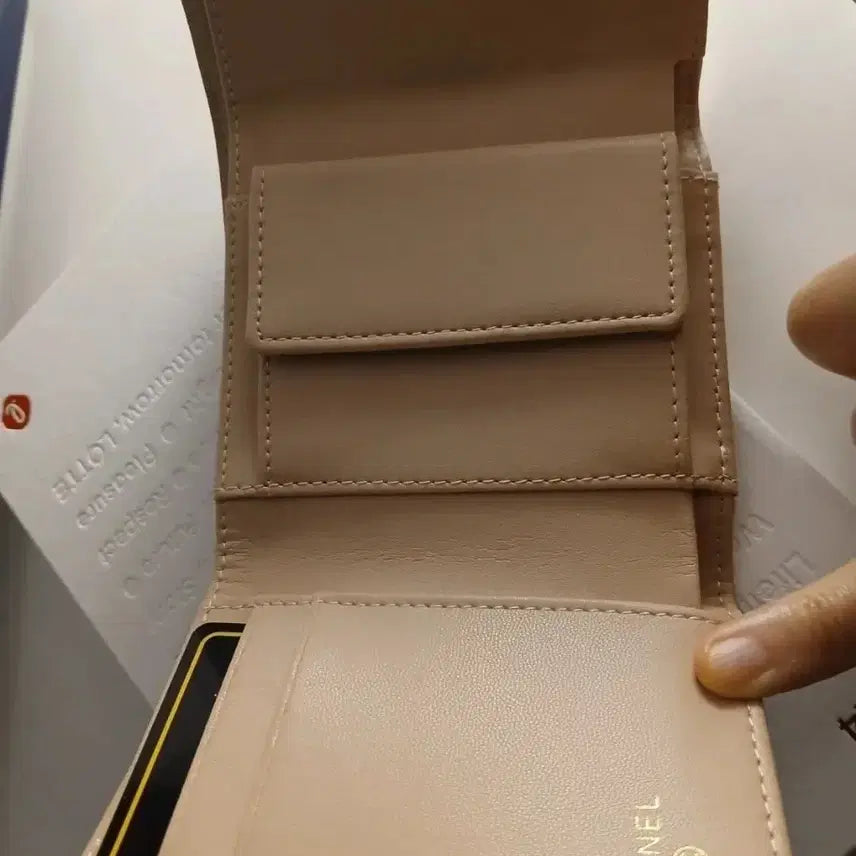 [BUNJANG] Beige Lambskin Quilted Tri-Fold Card Wallet / (무료배송) 베이지 램스킨 퀼팅 3단 카드지갑
