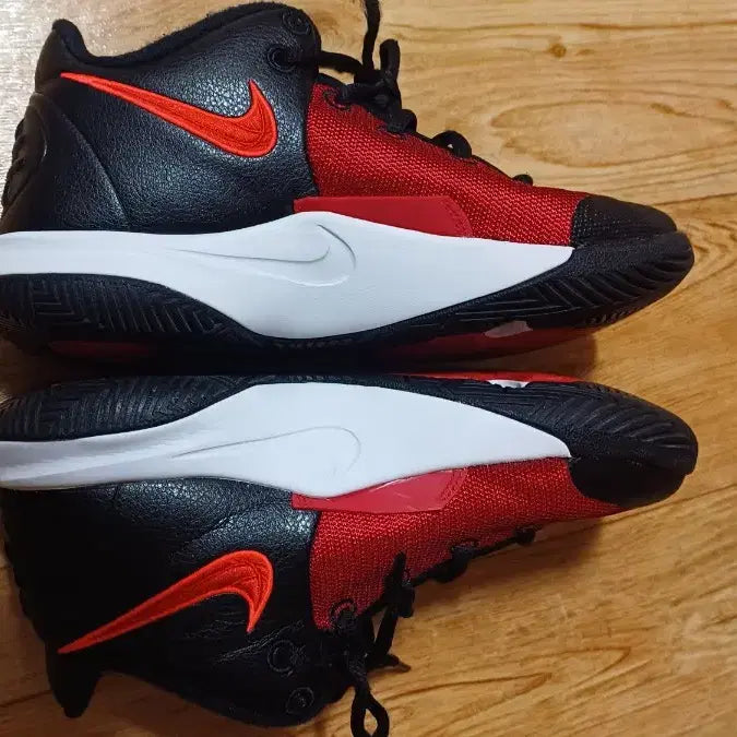 [BUNJANG] Nike Kyrie Flytrap 3 Basketball Shoes 245mm / 나이키 카이리 플라이트랩3/  245mm