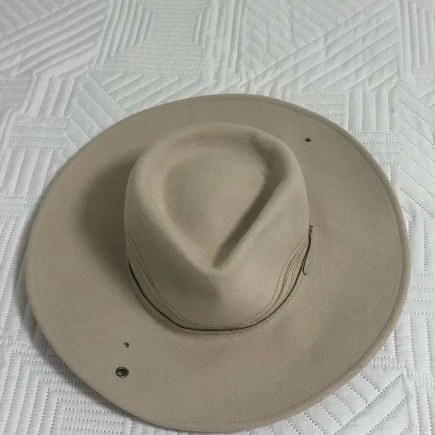 [SOLD OUT] Hatsseulk Still fedora Ivory 햇쓸까 페도라