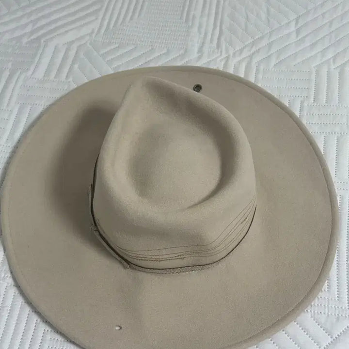 [SOLD OUT] Hatsseulk Still fedora Ivory 햇쓸까 페도라