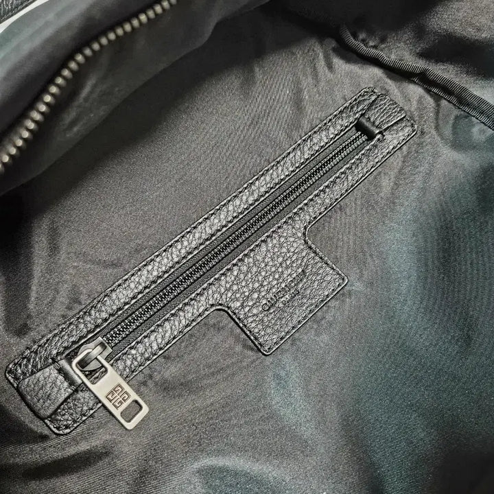 [BUNJANG] Givenchy Lion Leo Nylon Backpack / (정품) 지방시 라이언 레오 나일론 백팩 가방