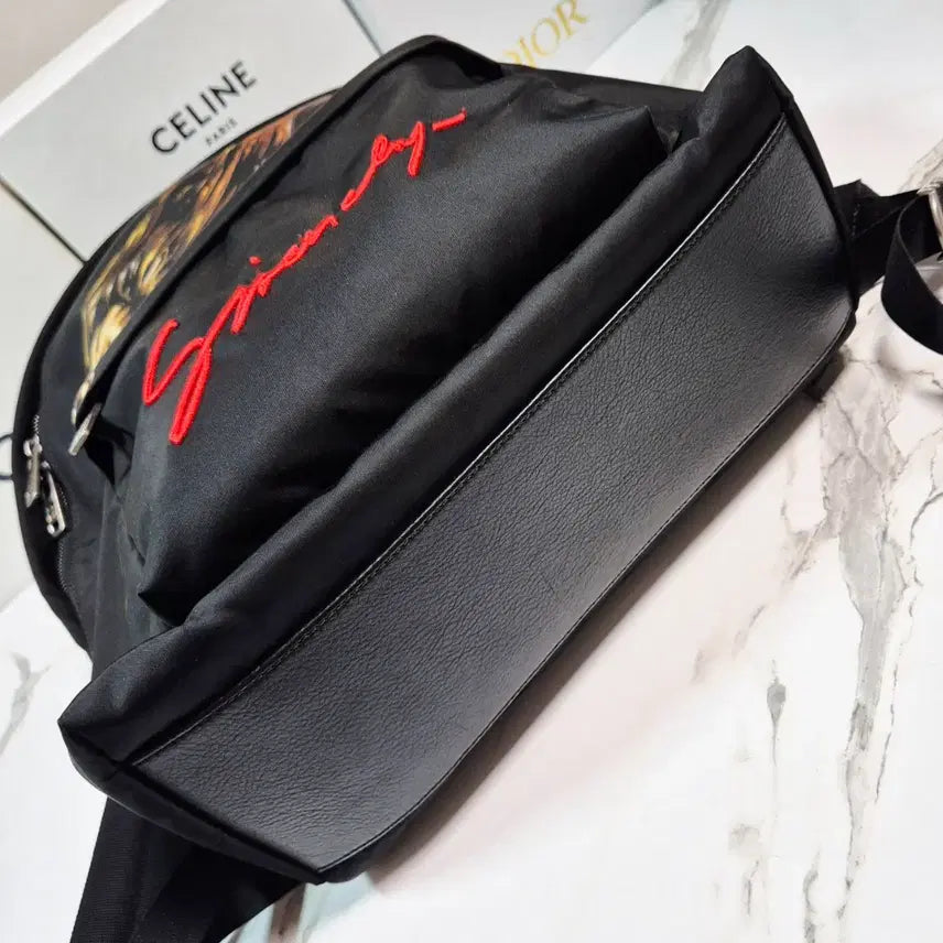 [BUNJANG] Givenchy Lion Leo Nylon Backpack / (정품) 지방시 라이언 레오 나일론 백팩 가방