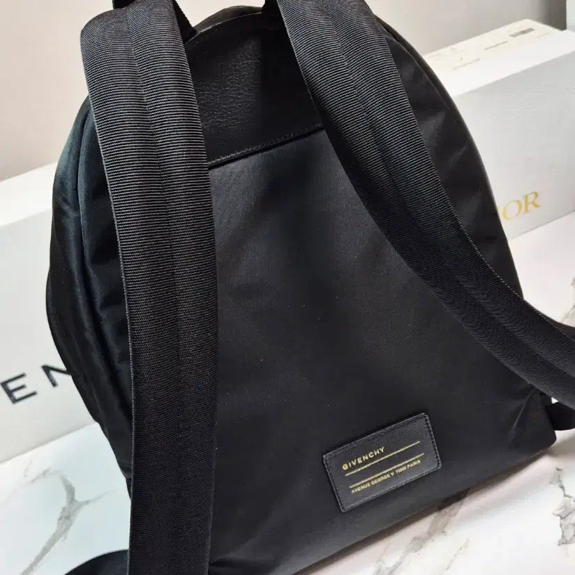 [BUNJANG] Givenchy Lion Leo Nylon Backpack / (정품) 지방시 라이언 레오 나일론 백팩 가방