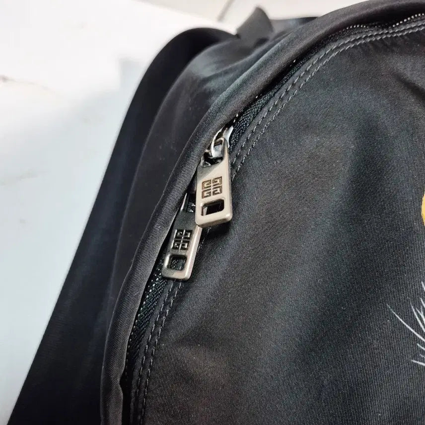 [BUNJANG] Givenchy Lion Leo Nylon Backpack / (정품) 지방시 라이언 레오 나일론 백팩 가방