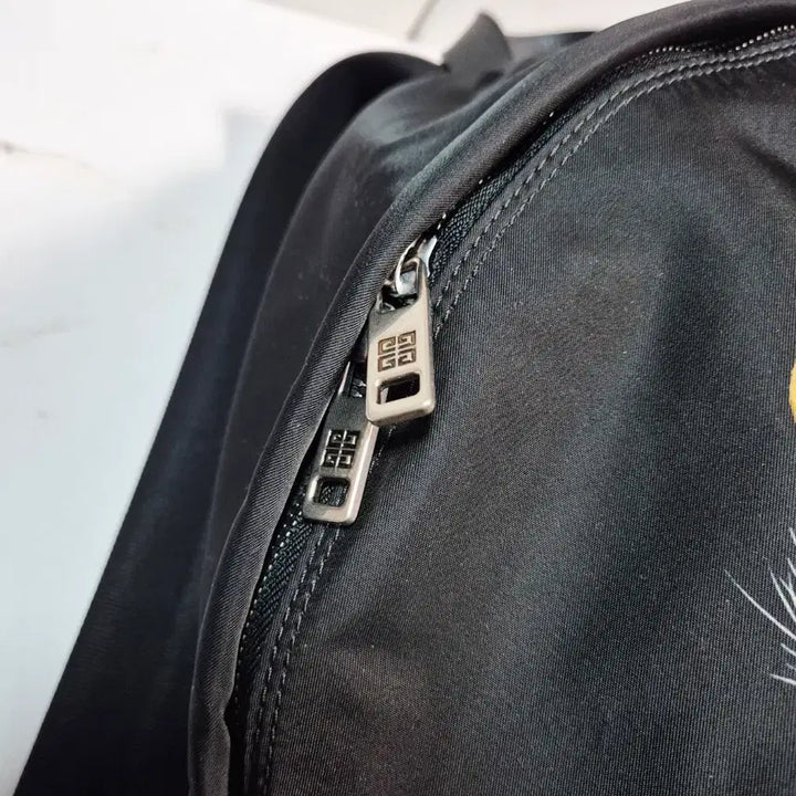 [BUNJANG] Givenchy Lion Leo Nylon Backpack / (정품) 지방시 라이언 레오 나일론 백팩 가방