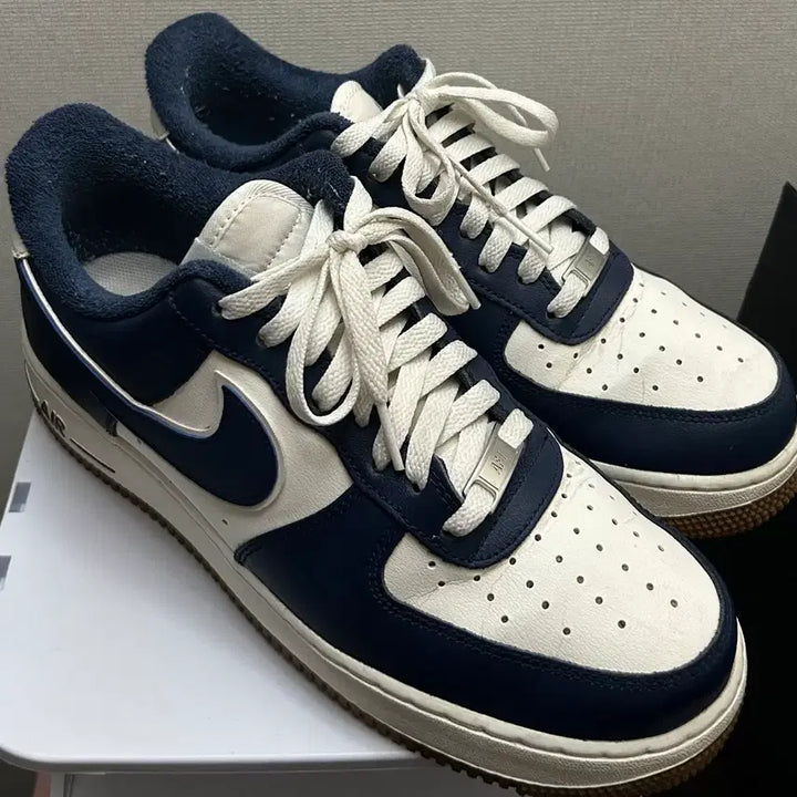 [SOLD OUT] 나이키 에어포스1 LV8 미드나잇 네이비