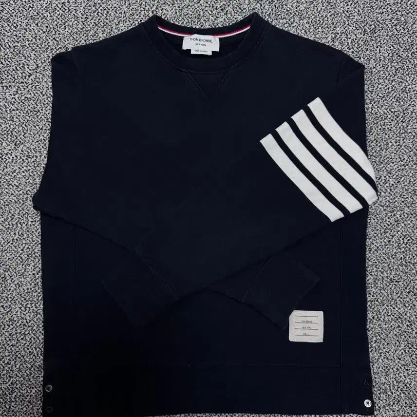 [BUNJANG] Thom Browne Diagonal Stripe Sweatshirt Navy Size 5 / 톰브라운 사선완장 맨투맨 5사이즈 네이비