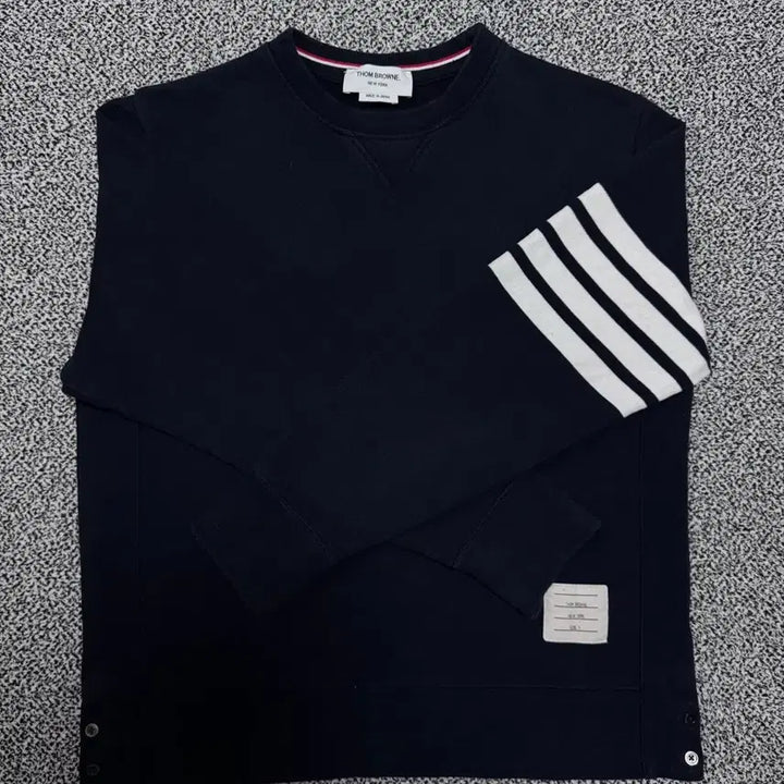 [BUNJANG] Thom Browne Diagonal Stripe Sweatshirt Navy Size 5 / 톰브라운 사선완장 맨투맨 5사이즈 네이비