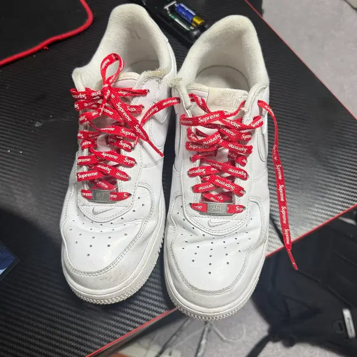 [BUNJANG] Nike Supreme Air Force 1 Low White Sneakers (260) / 나이키 슈프림 에어포스 로우 화이트 (260)