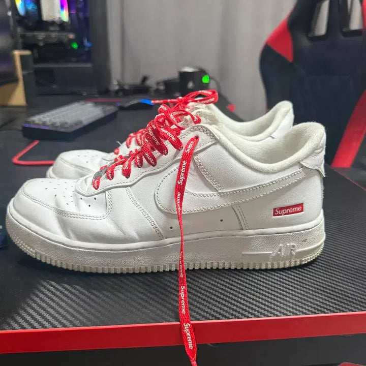 [BUNJANG] Nike Supreme Air Force 1 Low White Sneakers (260) / 나이키 슈프림 에어포스 로우 화이트 (260)