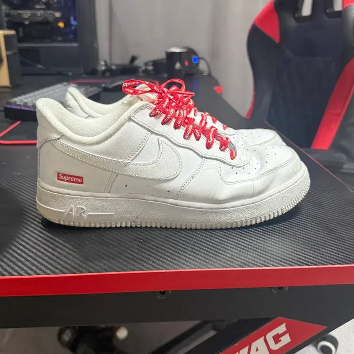 [BUNJANG] Nike Supreme Air Force 1 Low White Sneakers (260) / 나이키 슈프림 에어포스 로우 화이트 (260)