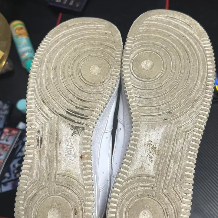 [BUNJANG] Nike Supreme Air Force 1 Low White Sneakers (260) / 나이키 슈프림 에어포스 로우 화이트 (260)