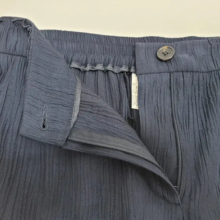 [BUNJANG] Benetton Rayon Wide Pants / BENETTON 25SS  베네통 레이온 와이드 팬츠 / 여 67 네이비