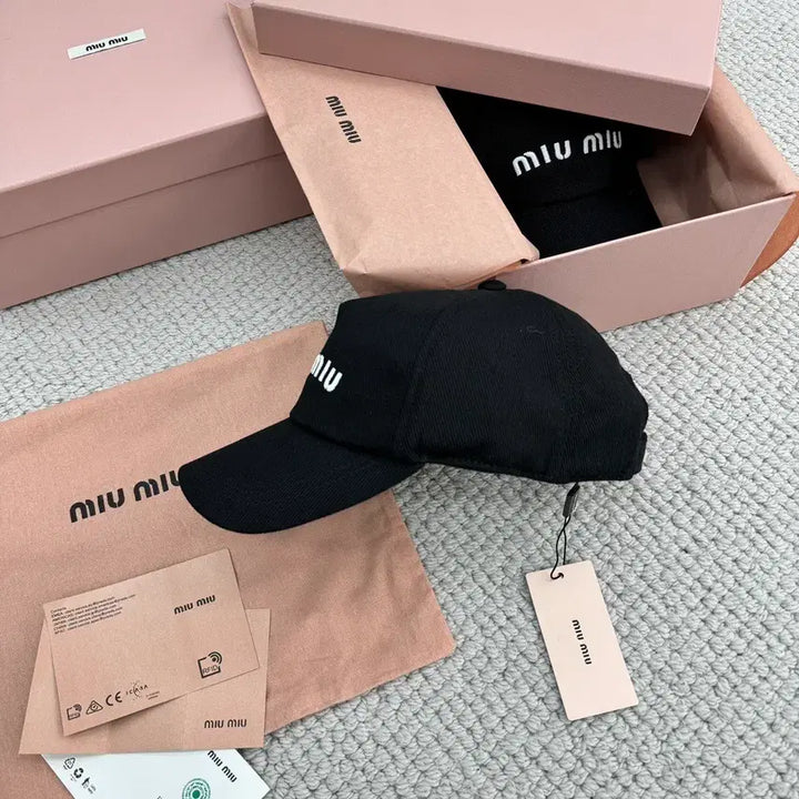 [BUNJANG] Miu mi 자수 볼캡 / Miu mi 자수 볼캡
