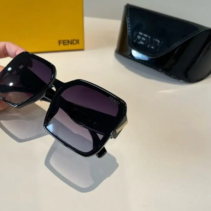 [SOLD OUT] 펜디 블랙 선글라스 풀세트