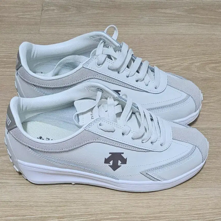 [BUNJANG] Descente Kron Racer Sneakers 260 - New / 데상트크론 레이서 스니커즈 260 사이즈새상품미개봉
