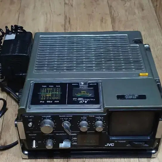 [BUNJANG] JVC 3050 Portable TV Radio / JVC 3050 TV 라디오