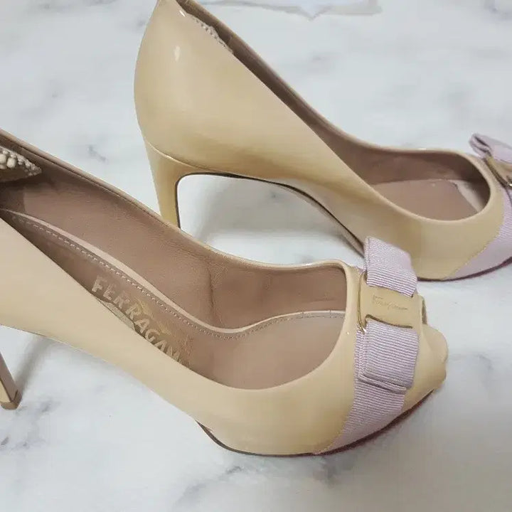 [BUNJANG] Ferragamo Lambskin Open-toe High Heels / 페레가모 램스킨 오픈토 하이힐