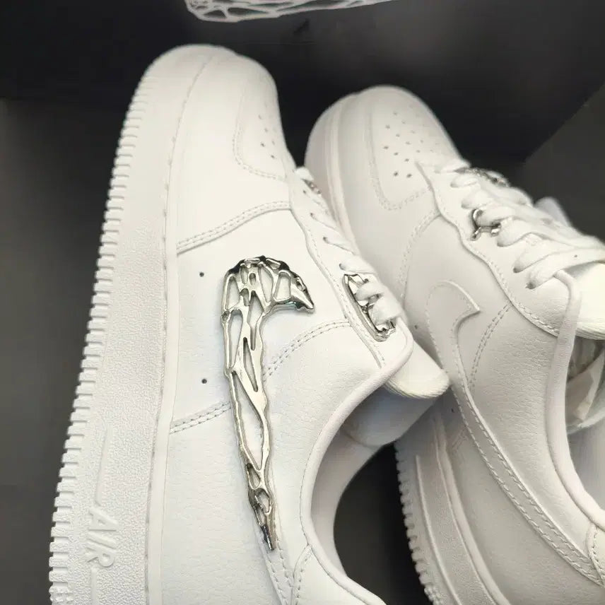 [BUNJANG] White Sneakers / 흰색 스니커즈