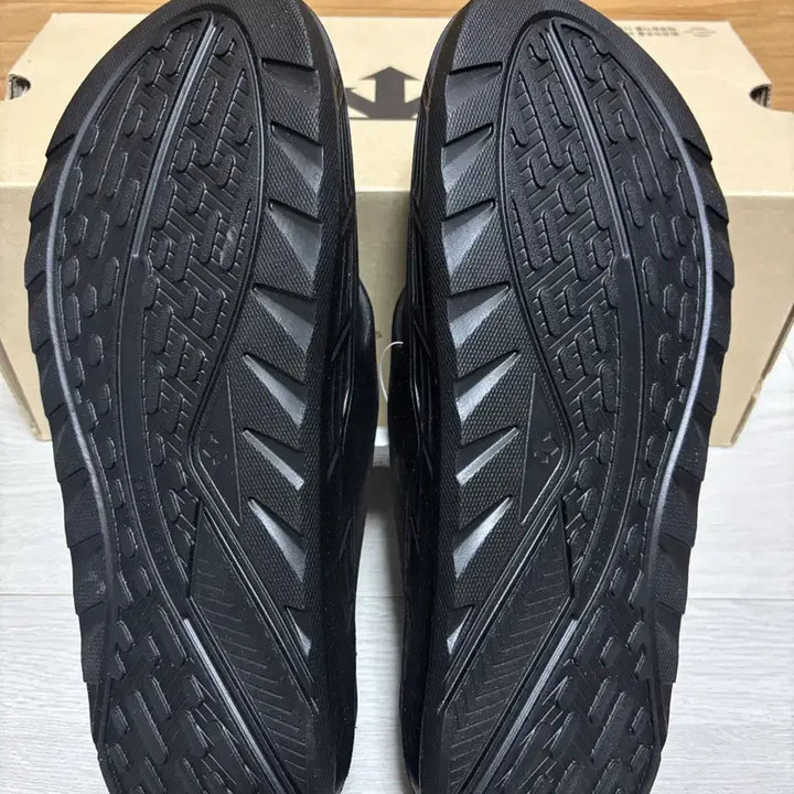 [BUNJANG] Descente Flip-Flops Black 280mm / 새상품) 데상트 쪼리 블랙 280