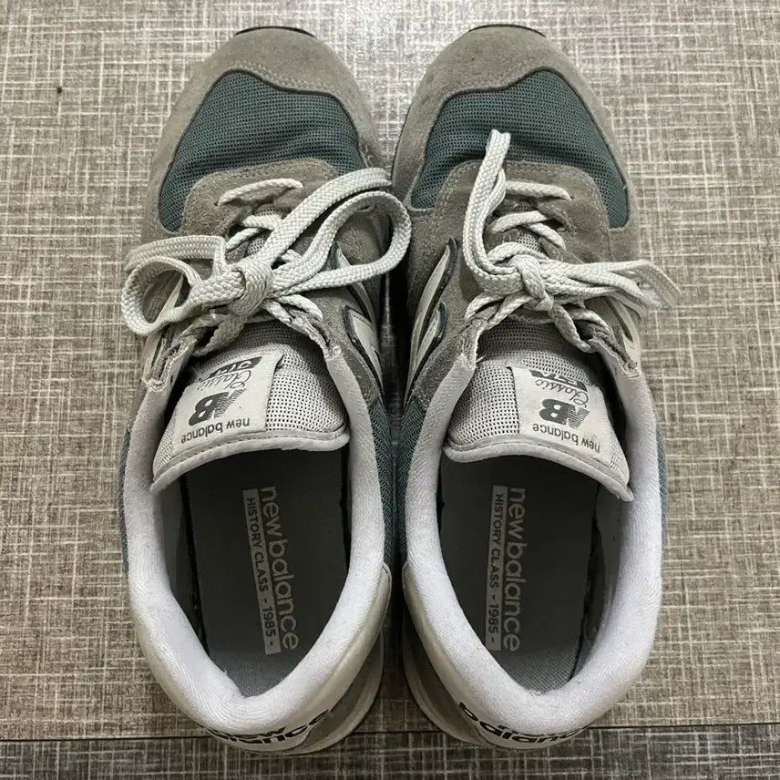 [BUNJANG] New Balance 574 Sneakers - Grey, Size 300 / 뉴발란스 574 그레이 스니커즈