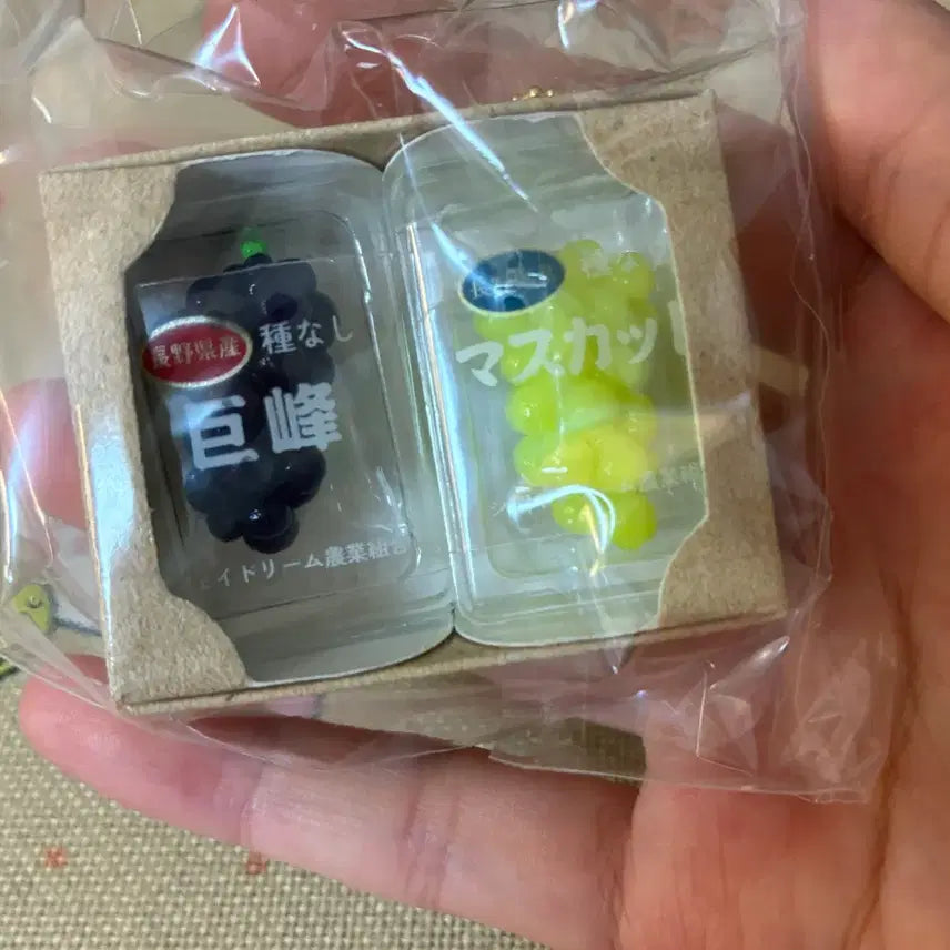 [BUNJANG] Miniature Fruit Box Gacha / 미니어쳐 과일 박스 말랑 가챠