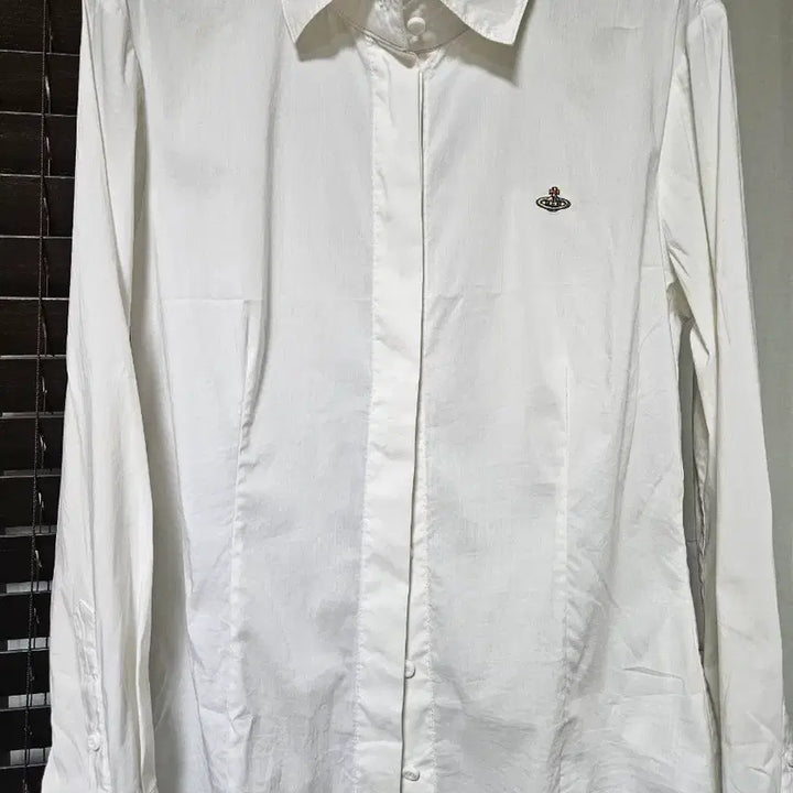 [SOLD OUT] 비비안웨스트우드 화이트 셔츠 40
