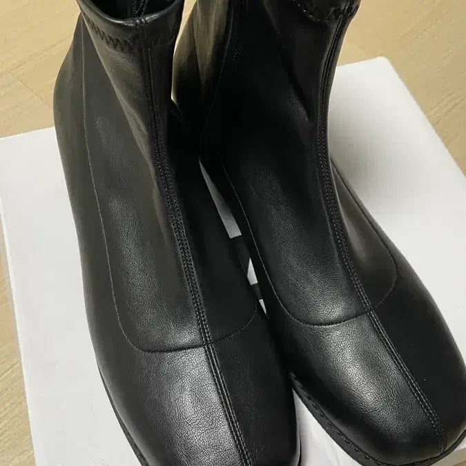 [BUNJANG] LALARUNGE Spandex Latex Boots Black 260mm / 랄라라운지 스판 라텍스 부츠 새상품