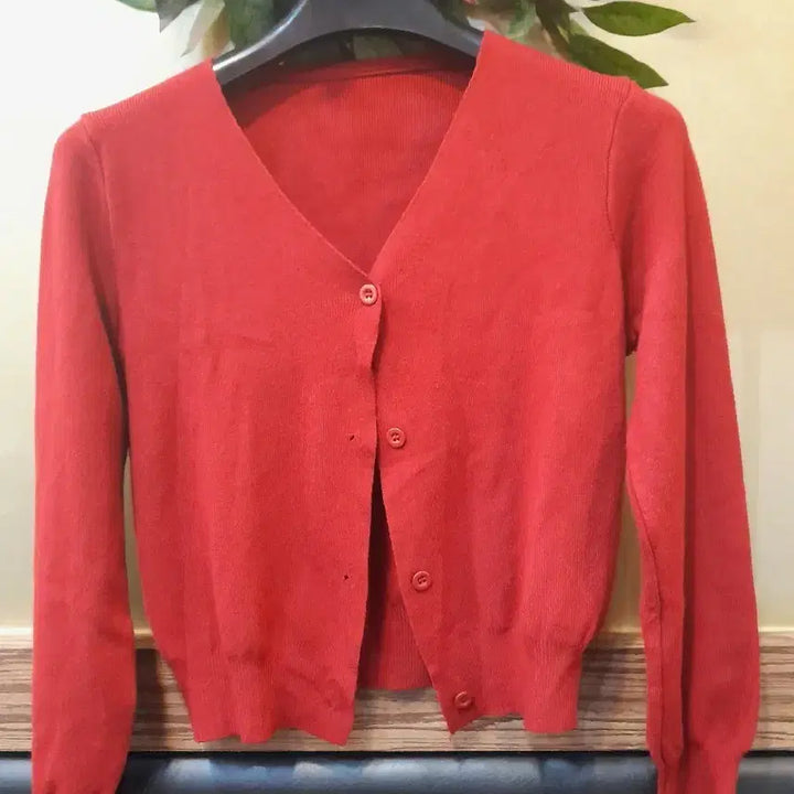 [BUNJANG] Red V-Neck Cardigan / 레드 브이넥 가디건