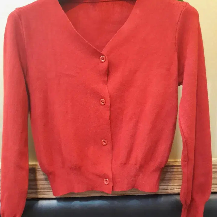 [BUNJANG] Red V-Neck Cardigan / 레드 브이넥 가디건