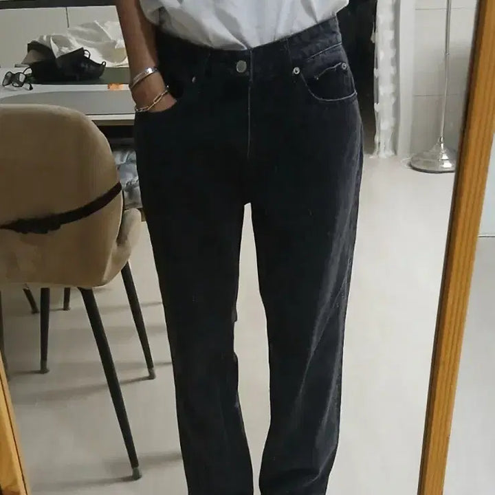 [BUNJANG] Black Straight Fit Jeans / 일자핏블랙진