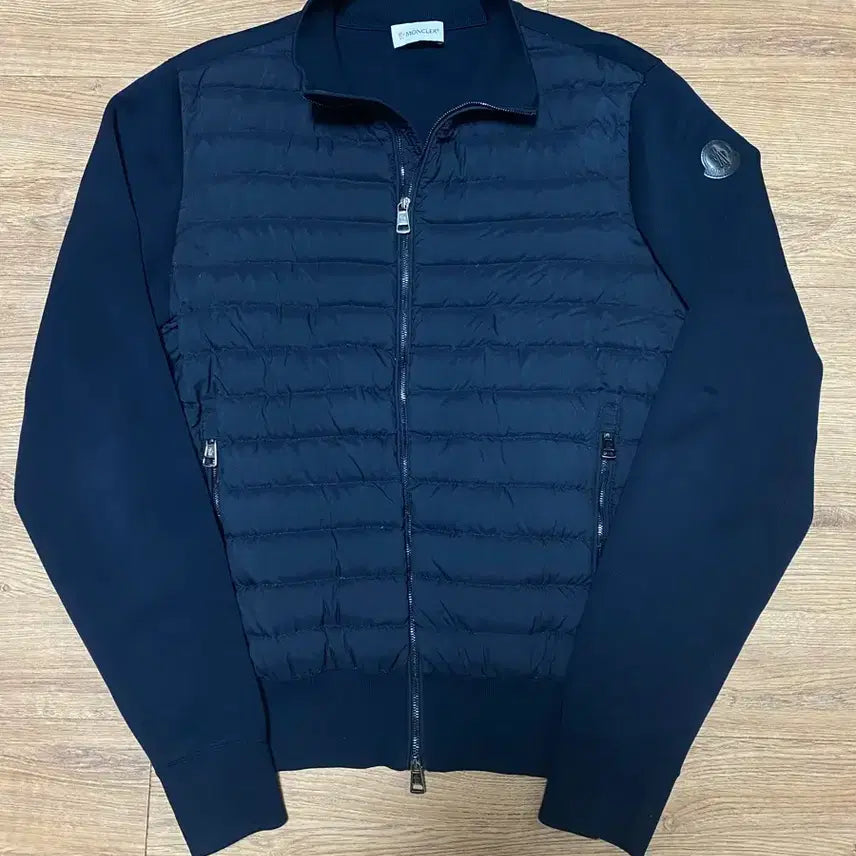 [SOLD OUT] [정품] 몽클레어 니트패딩 집업 자켓 가디건