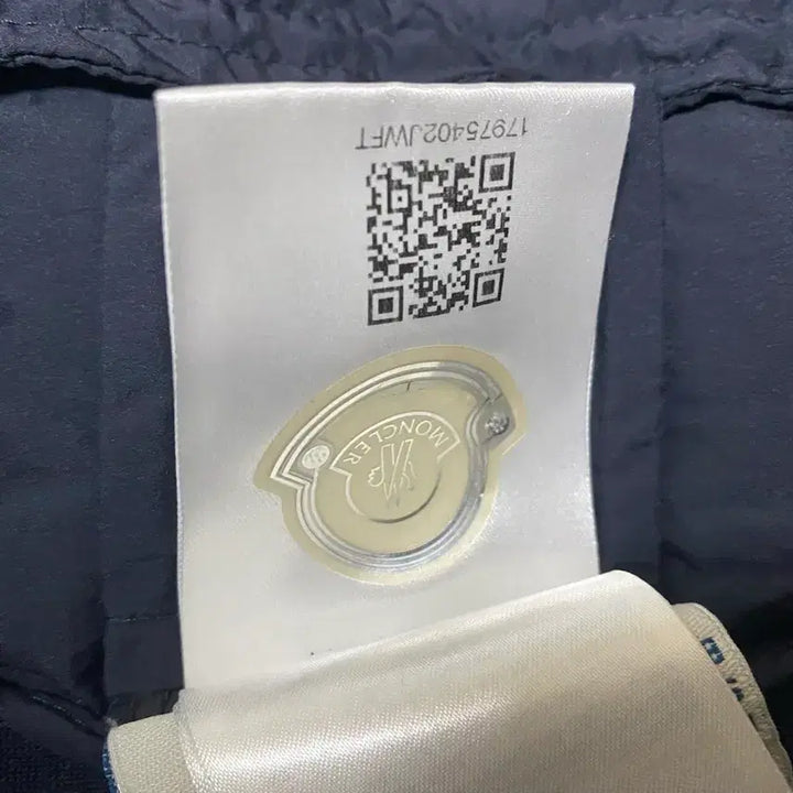 [SOLD OUT] [정품] 몽클레어 니트패딩 집업 자켓 가디건