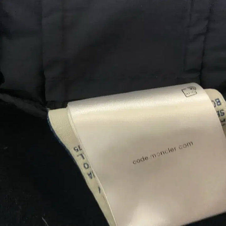 [SOLD OUT] [정품] 몽클레어 니트패딩 집업 자켓 가디건