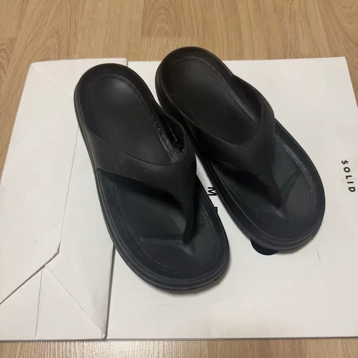 [SOLD OUT] 식스핏 5cm 플라이 오버 플립플랍 쪼리 270-275 두번신음