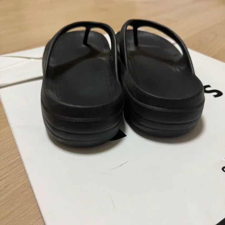 [SOLD OUT] 식스핏 5cm 플라이 오버 플립플랍 쪼리 270-275 두번신음