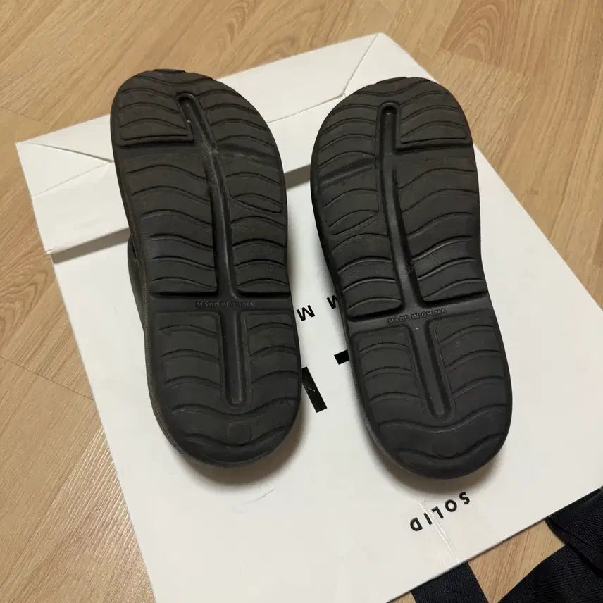 [SOLD OUT] 식스핏 5cm 플라이 오버 플립플랍 쪼리 270-275 두번신음