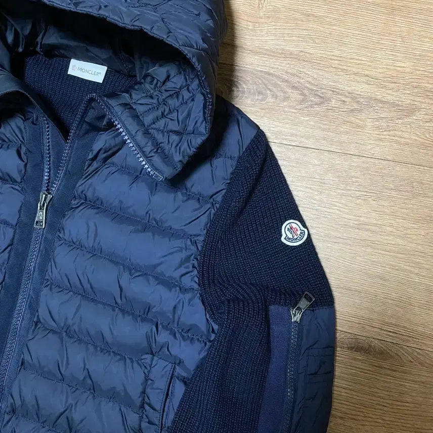 [SOLD OUT] 백화점판 [정품] 몽클레어 후드 니트패딩 가디건 자켓