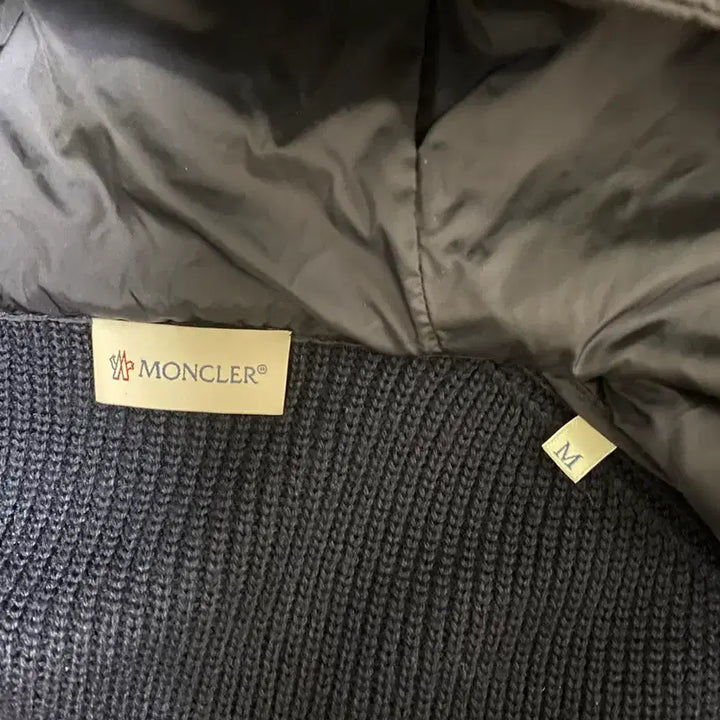 [SOLD OUT] 백화점판 [정품] 몽클레어 후드 니트패딩 가디건 자켓