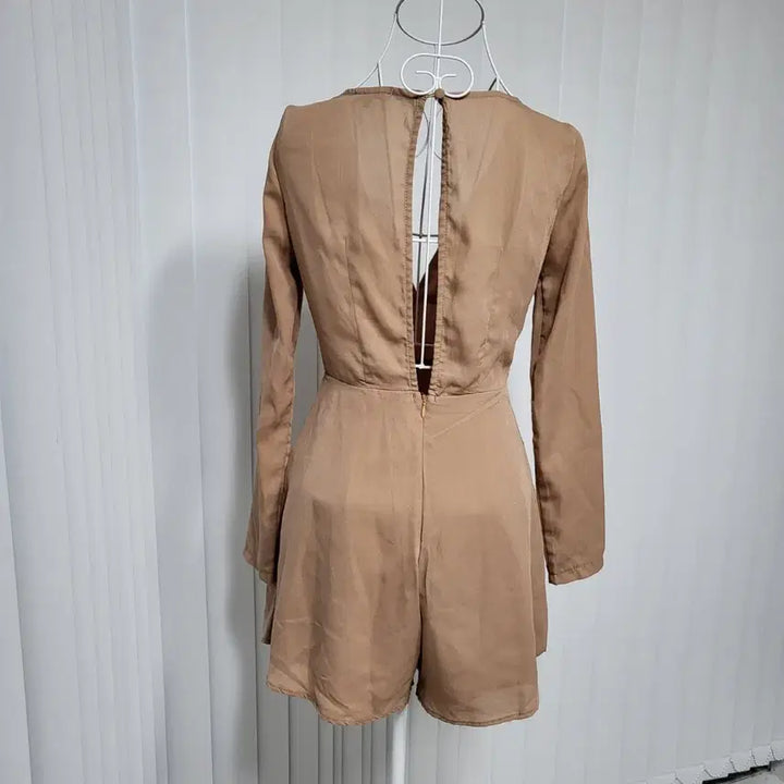 [BUNJANG] Glamorous Beige Jumpsuit (New) / 영국브랜드 Glamorous 베이지 점프수트 미사용 새상품
