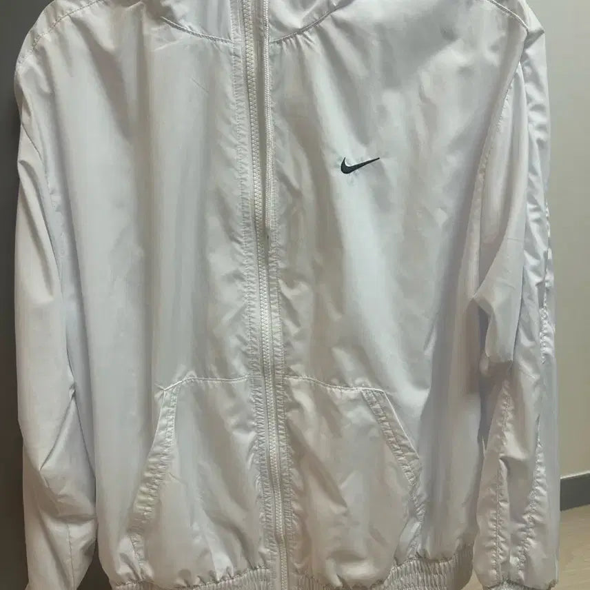 [SOLD OUT] 나이키 여성 바람막이