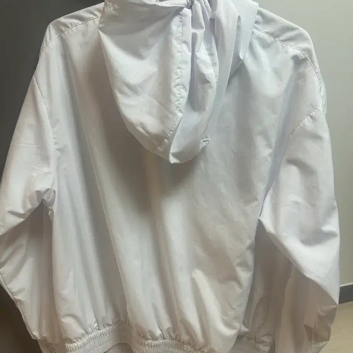 [SOLD OUT] 나이키 여성 바람막이