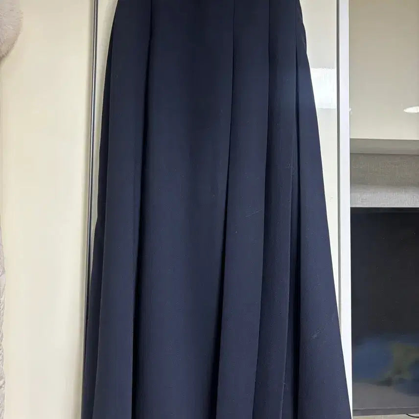 [SOLD OUT] 시에 토브 슬릿 네이비 S