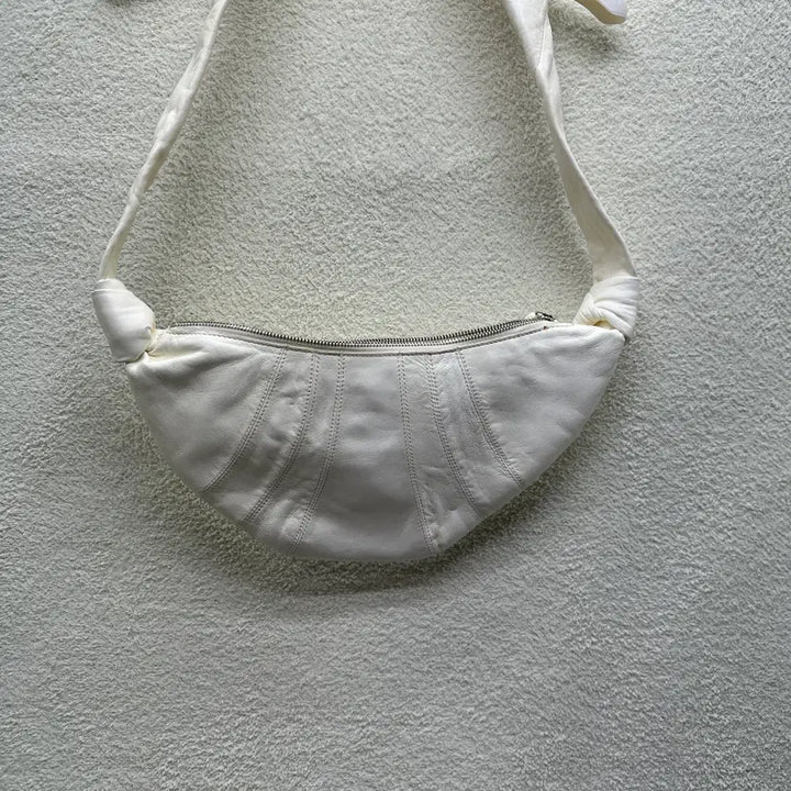 [BUNJANG] Lemaire Croissant Bag Small / 르메르 크루아상 백 스몰