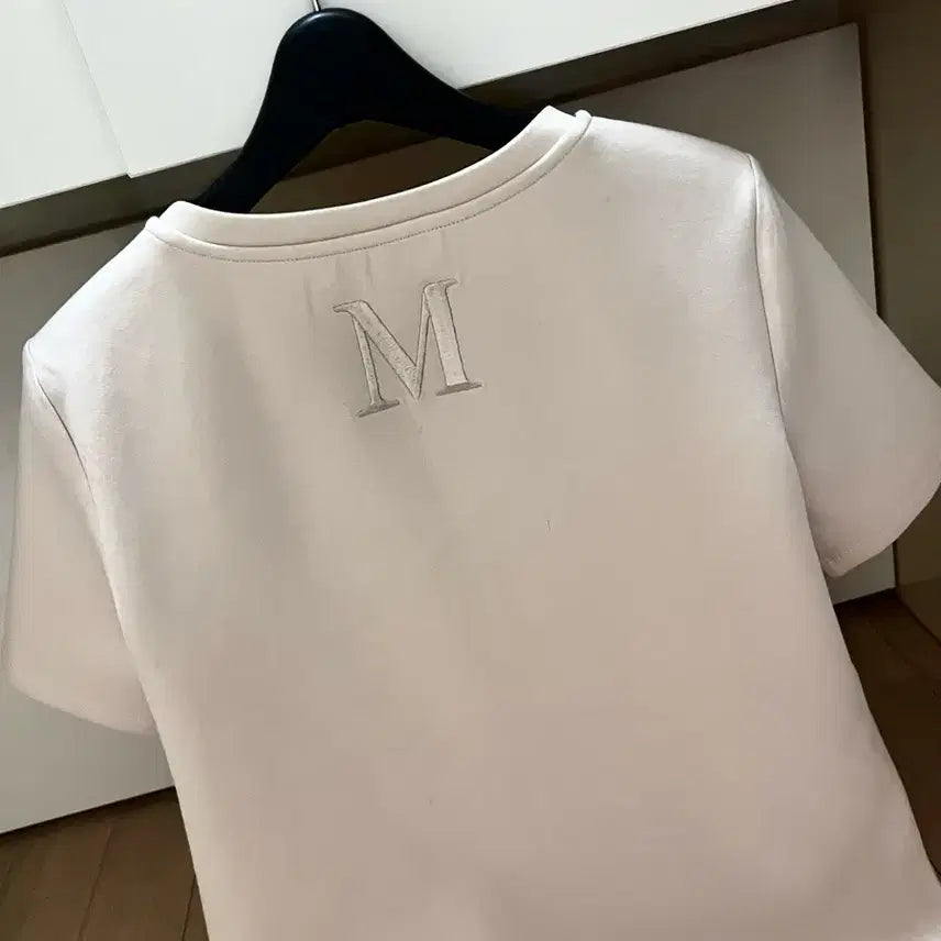 [BUNJANG] 24년 S 막스마라 피안코 스쿠바 티셔츠 반팔티 베이지 maxmara / 24년 S 막스마라 피안코 스쿠바 티셔츠 반팔티 베이지 maxmara