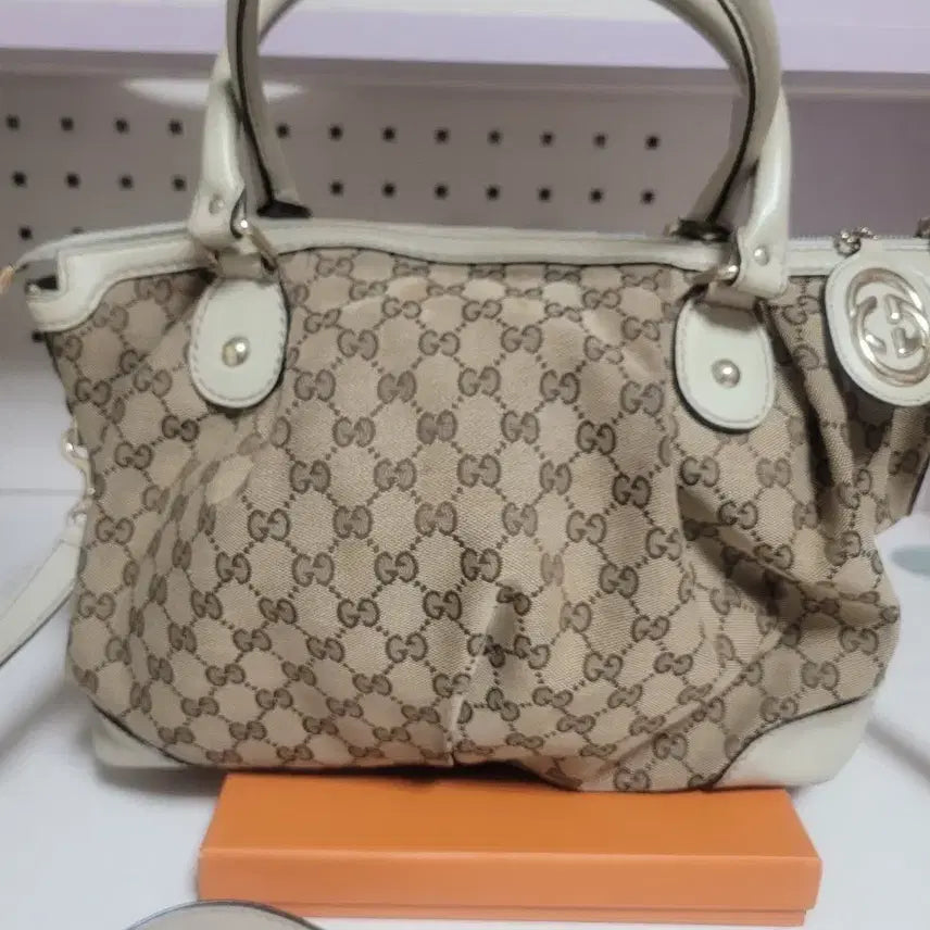 [BUNJANG] Gucci GG Logo Canvas Tote Bag Crossbody / 구찌 GG 로고 캔버스 토트백 크로스백