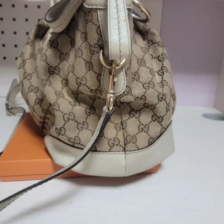 [BUNJANG] Gucci GG Logo Canvas Tote Bag Crossbody / 구찌 GG 로고 캔버스 토트백 크로스백